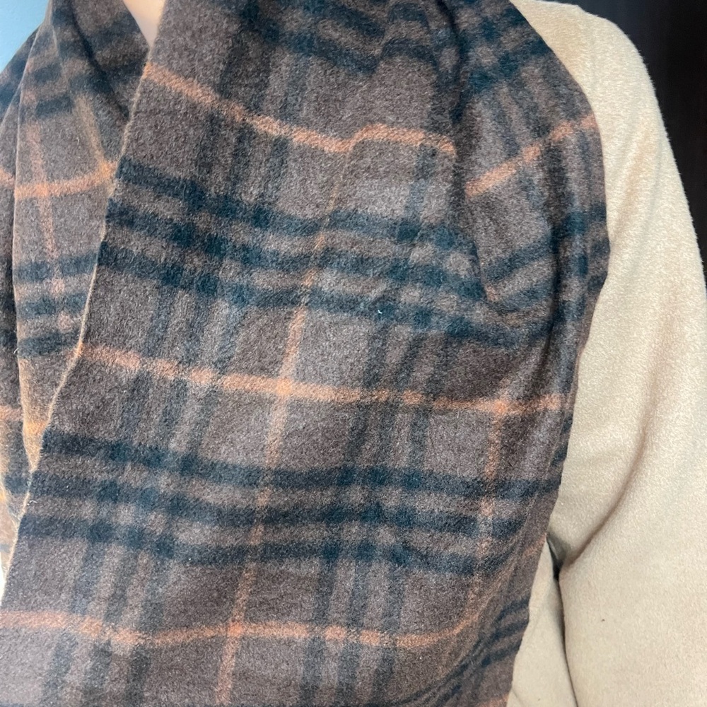 authentic vintage Burberry nova check cashmere scarf (P995) - Picture 5 of 9